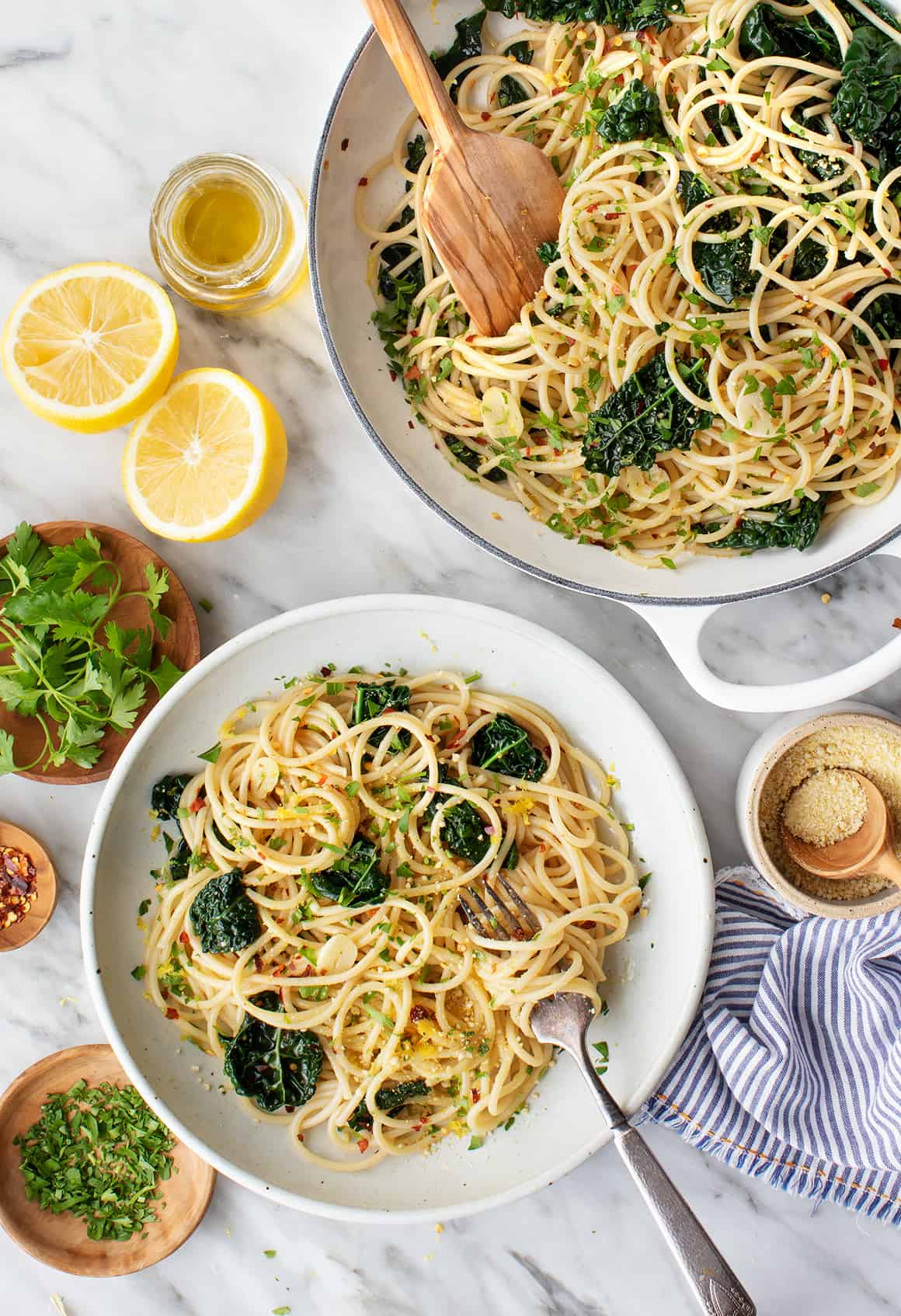 Spaghetti Aglio e Olio (Garlic & Olive Oil Pasta)